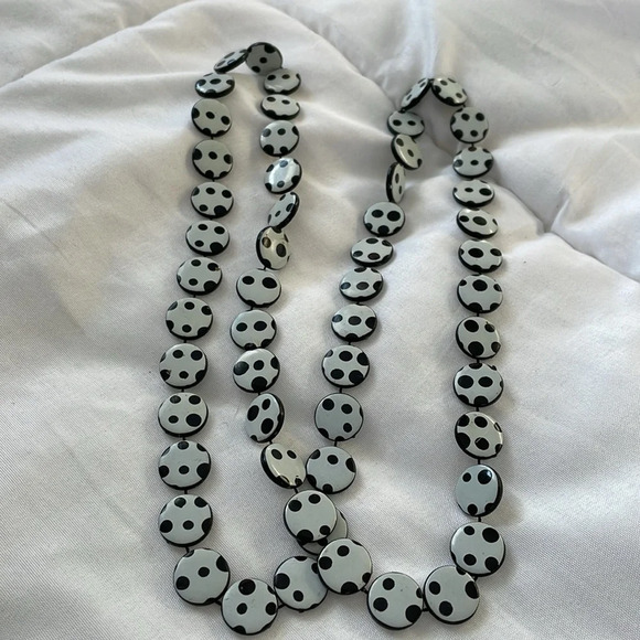 Vintage Domino/Dalmatian necklace. Black/white polka dot. 15” length, .5” discs. - Picture 2 of 7